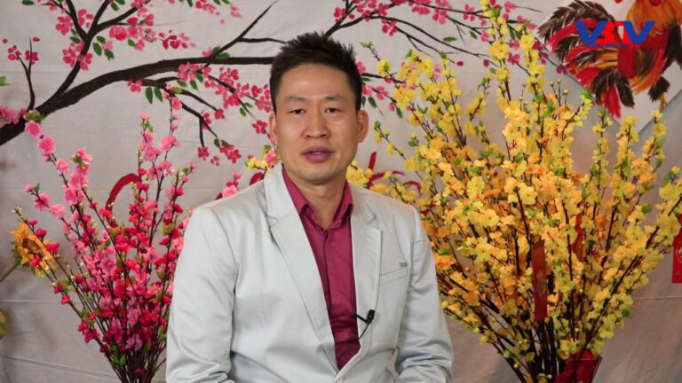 Vietbesttv- Có nên gộp Têt Tây & Ta thành một