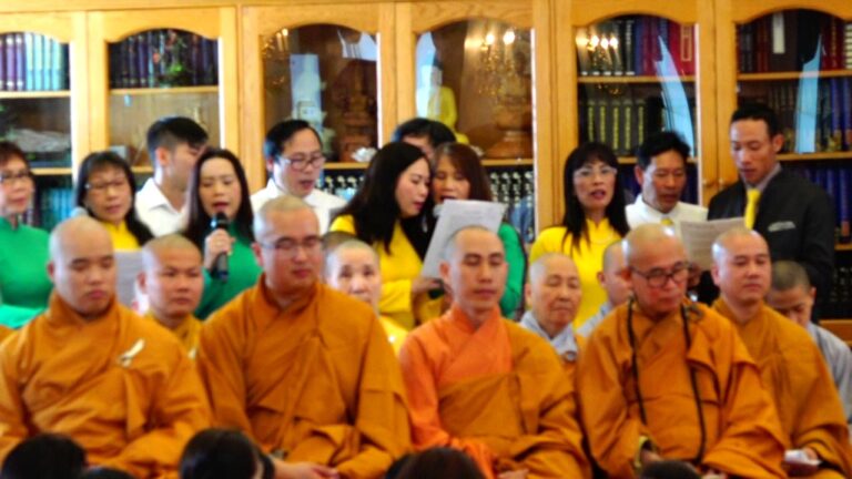Vietbesttv: Lễ Phật Đản 2017 tại Tu Viện Trúc Lâm-PL 2561