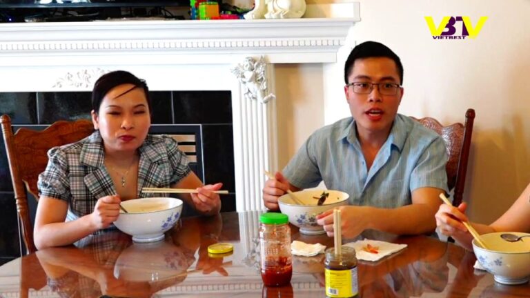 Vietbesttv: DH&ĐS-Vào bếp với món Bún Riêu