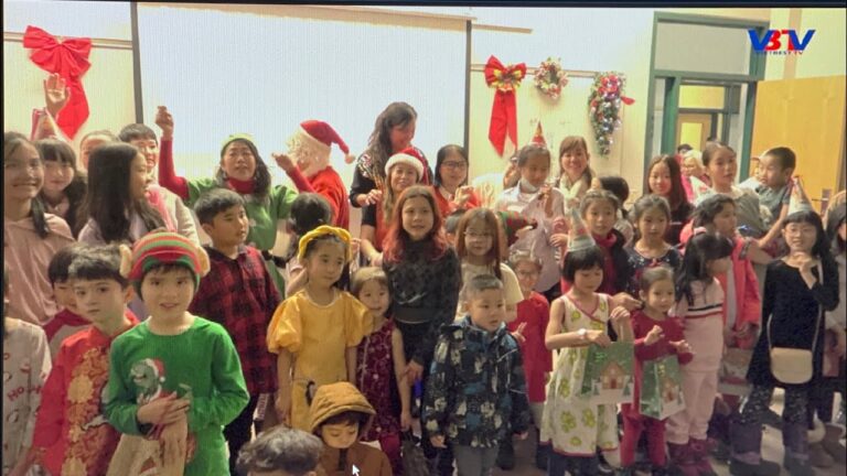 Vietbesttv: Xmas 2022 tại Trường Việt Ngữ Edmonton (Edmonton Vietnamese Language School)